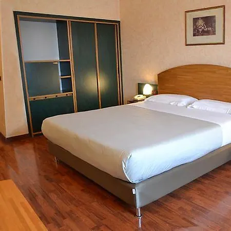 Sun Hotel